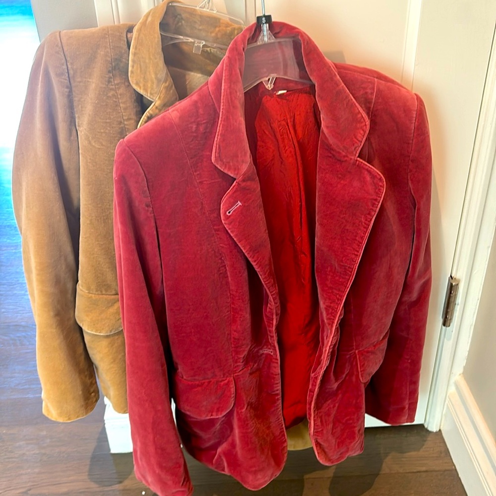 Vintage (40+ Years) European Velvet Blazer (Beige Only Left)